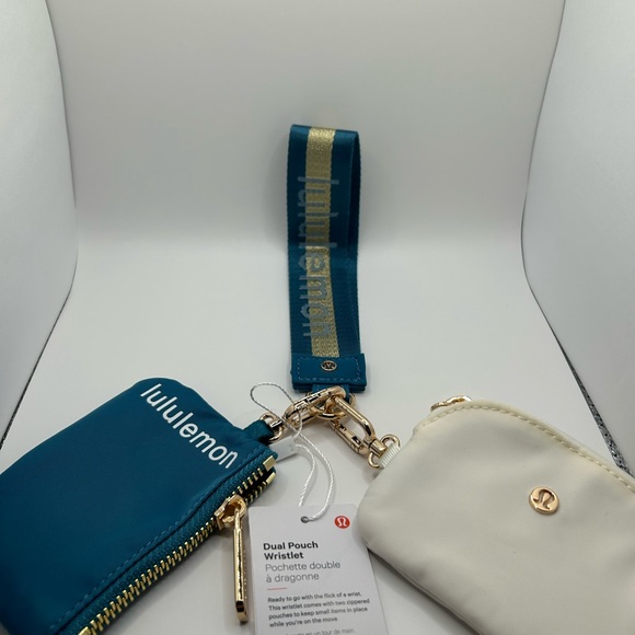 Lululemon Dual Pouch Wristlet | Teal & Cream Organizer Bag NWT Free Ship - Picture 1 of 3